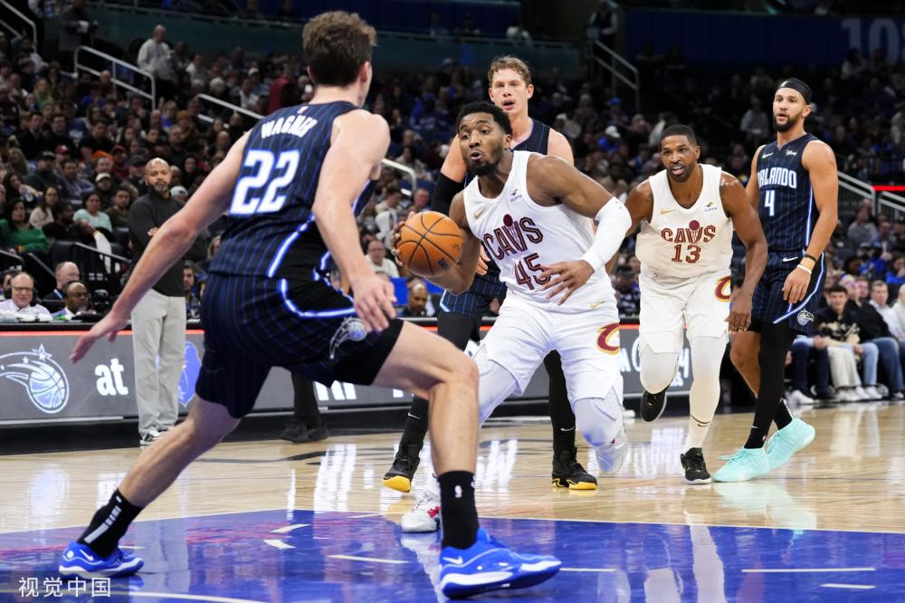 的年輕中場 的年輕中場